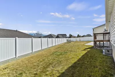 8961 S Mayflower St, West Jordan, UT 84088 - Photo 25