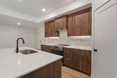 397 E 900 N #4B, Cedar City, UT 84721 - Photo 7