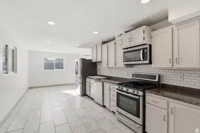 4552 W 5135 S, Kearns, UT 84118 - Photo 9