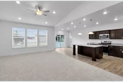 626 S 125 E, Hyde Park, UT 84318 - Photo 7