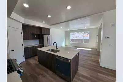 397 E 900 N #3E, Cedar City, UT 84721 - Photo 3