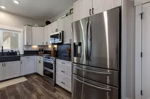 1558 S East Creekside Dr E, Kanab, UT 84741 - Photo 11