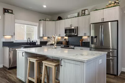 1558 S East Creekside Dr E, Kanab, UT 84741 - Photo 9