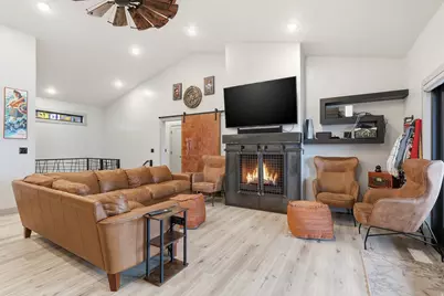 175 N 100 W, Providence, UT 84332 - Photo 7