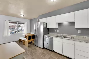 1415 N Mandalay Rd W, Salt Lake City, UT 84116 - Photo 9