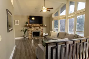 2547 E Falcon Wy, Sandy, UT 84093 - Photo 9