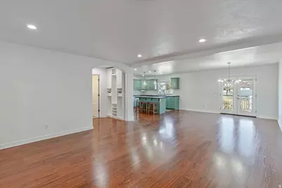 1262 N Circle Cv W, Lehi, UT 84043 - Photo 5