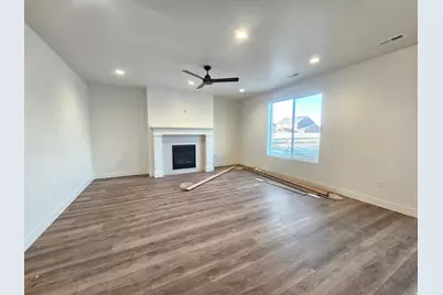 3762 W 1700 S #325, Taylor, UT 84401 - Photo 9