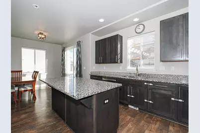 6907 S Zandi Dr, Midvale, UT 84047 - Photo 9