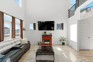 732 E Stonebriar Dr N, Eagle Mountain, UT 84005 - Photo 15