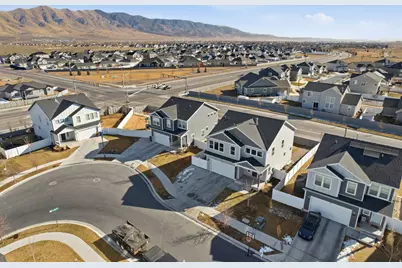 732 E Stonebriar Dr N, Eagle Mountain, UT 84005 - Photo 5