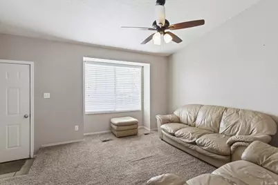 516 W 200 S, Clearfield, UT 84015 - Photo 5