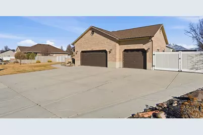 10071 S Bingham Miner Ct, South Jordan, UT 84095 - Photo 3