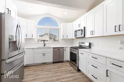 5412 S 3925 W, Roy, UT 84067 - Photo 11