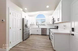 5412 S 3925 W, Roy, UT 84067 - Photo 9