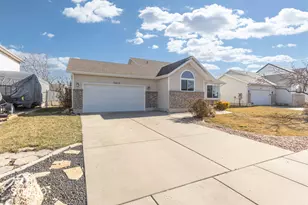 5412 S 3925 W, Roy, UT 84067 - Photo 3