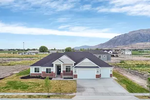 640 S 175 E, Hyde Park, UT 84318 - Photo 3
