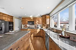 2439 E Woodwillow Circle, Salt Lake City, UT 84109 - Photo 19