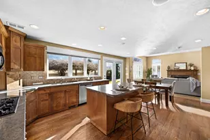 2439 E Woodwillow Circle, Salt Lake City, UT 84109 - Photo 19