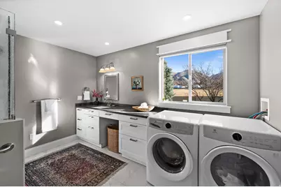 2439 E Woodwillow Cir, Salt Lake City, UT 84109 - Photo 21