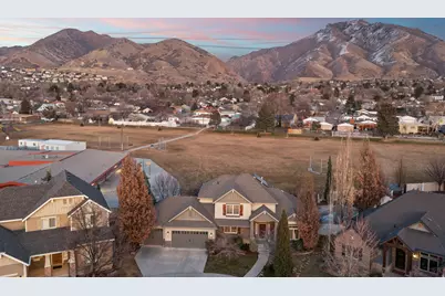 2439 E Woodwillow Cir, Salt Lake City, UT 84109 - Photo 49