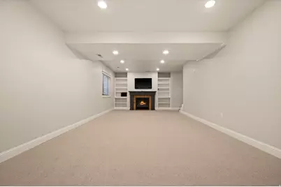 2439 E Woodwillow Cir, Salt Lake City, UT 84109 - Photo 31