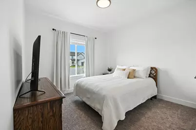 590 S 400 E, Hyrum, UT 84319 - Photo 19