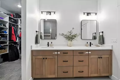 590 S 400 E, Hyrum, UT 84319 - Photo 13