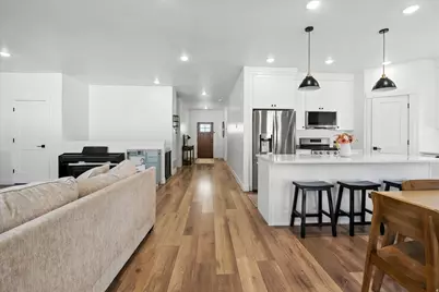 590 S 400 E, Hyrum, UT 84319 - Photo 7