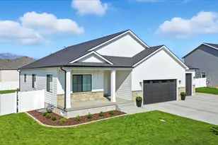 590 S 400 E, Hyrum, UT 84319 - Photo 37