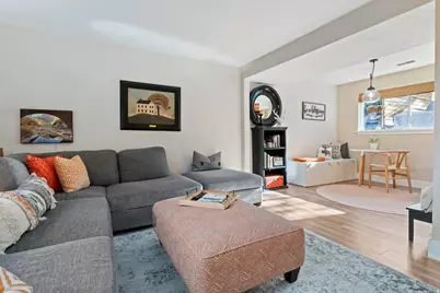 2615 E Canterbury Ln S, Cottonwood Heights, UT 84121 - Photo 5