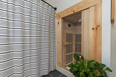 2615 E Canterbury Ln S, Cottonwood Heights, UT 84121 - Photo 13