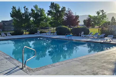 953 N Cambria Dr W, North Salt Lake, UT 84054 - Photo 27