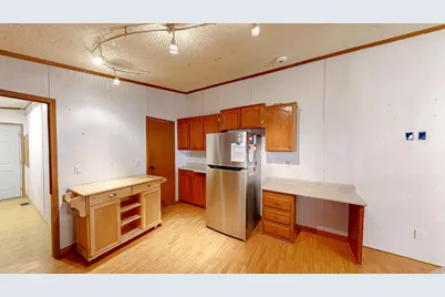 718 S State St, Genola, UT 84655 - Photo 5