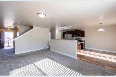 757 W Gallant Dr, Bluffdale, UT 84065 - Photo 3