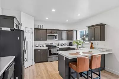 4459 E Pine Dr, Eagle Mountain, UT 84005 - Photo 5