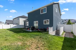 4459 E Pine Dr, Eagle Mountain, UT 84005 - Photo 15