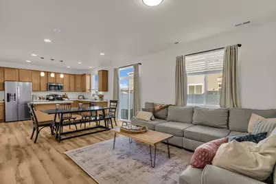 1954 W Parkview Dr, Syracuse, UT 84075 - Photo 5