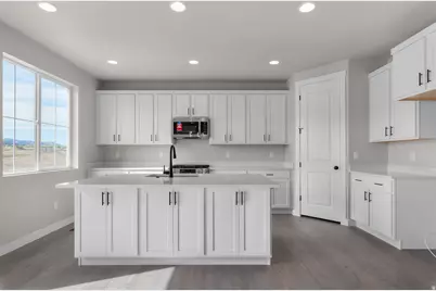 8916 S Smoky Hollow Rd, West Jordan, UT 84081 - Photo 13
