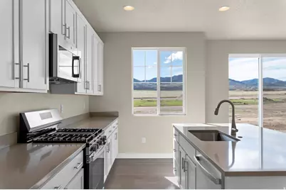 8902 S Smoky Hollow Rd, West Jordan, UT 84081 - Photo 15