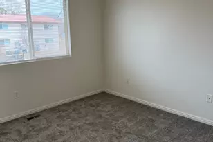 256 W 350 N, Vernal, UT 84078 - Photo 11