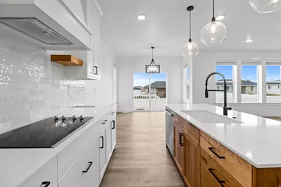 613 S 175 E, Hyde Park, UT 84318 - Photo 7