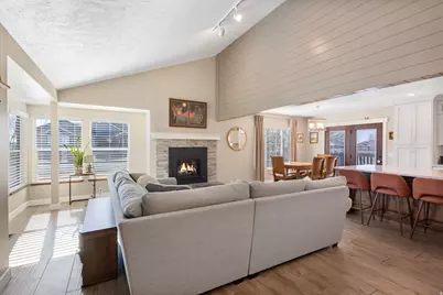 5581 S 100 W, Washington Terrace, UT 84405 - Photo 7