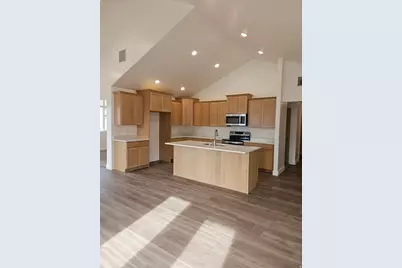 224 E 850 St N #D, Tooele, UT 84074 - Photo 3