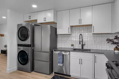 560 E 100 N, Springville, UT 84663 - Photo 9