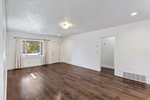 73 E 400 S, Logan, UT 84321 - Photo 3