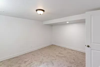 73 E 400 S, Logan, UT 84321 - Photo 19