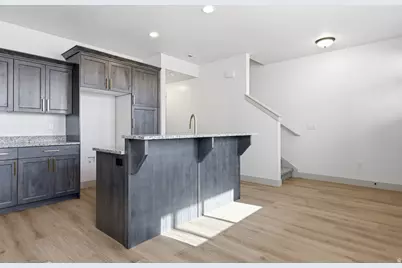 860 E 250 N, Hyrum, UT 84319 - Photo 3