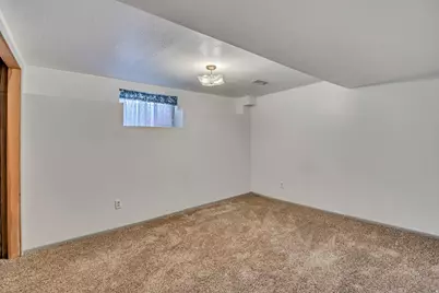 220 E Pioneer Ave, Sandy, UT 84070 - Photo 25