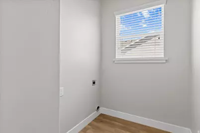 889 E 600 N, Hyde Park, UT 84318 - Photo 17